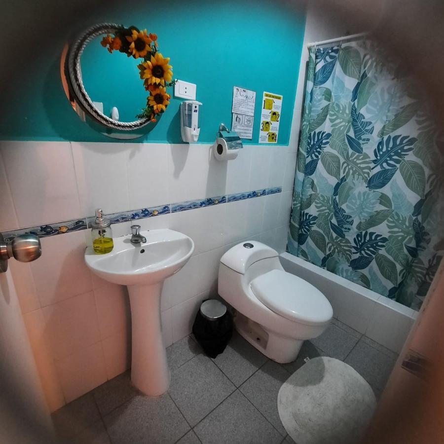 Hostal Brisa Marina Paracas Eksteriør billede